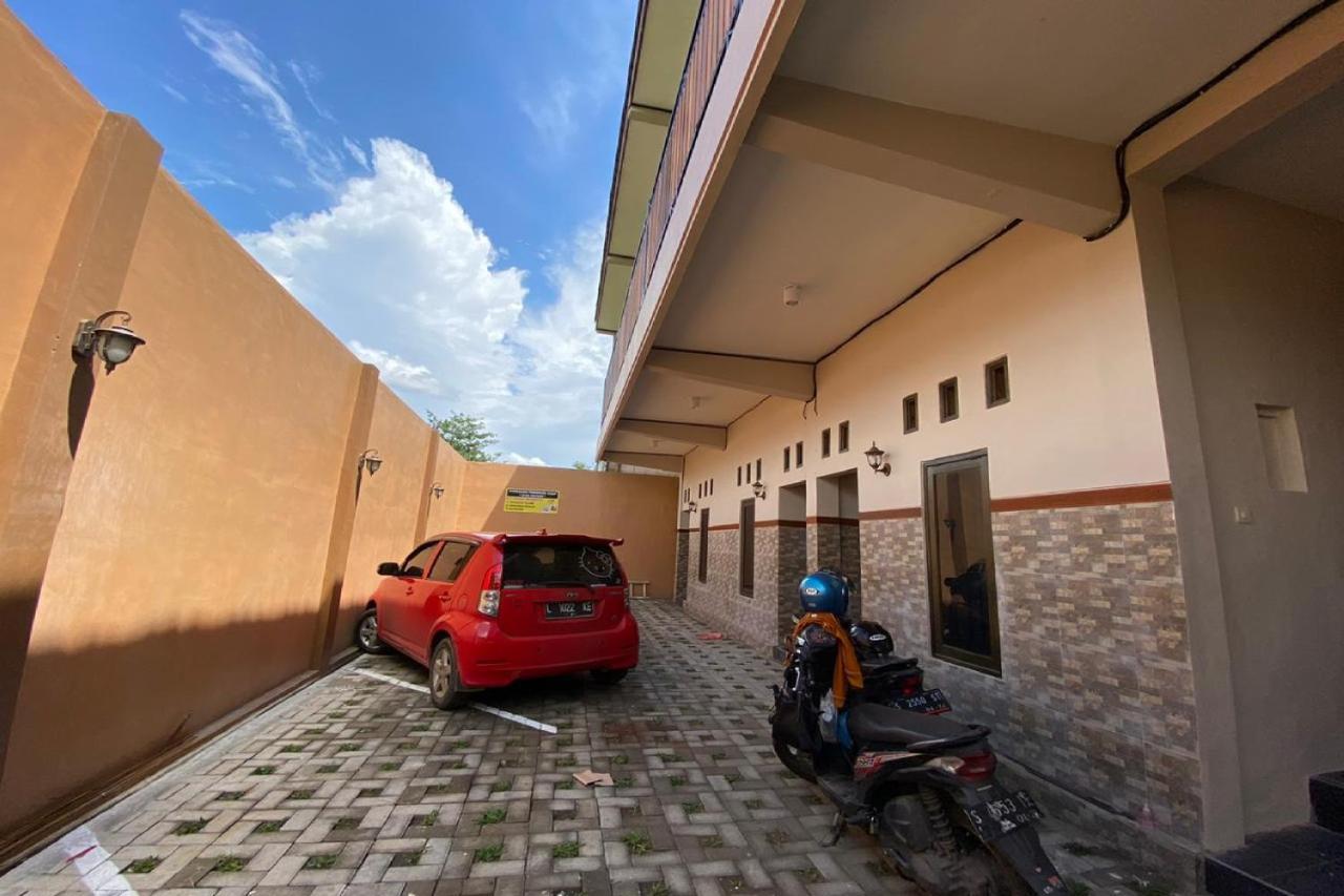 Reddoorz Near Mojokerto Train Station酒店 外观 照片